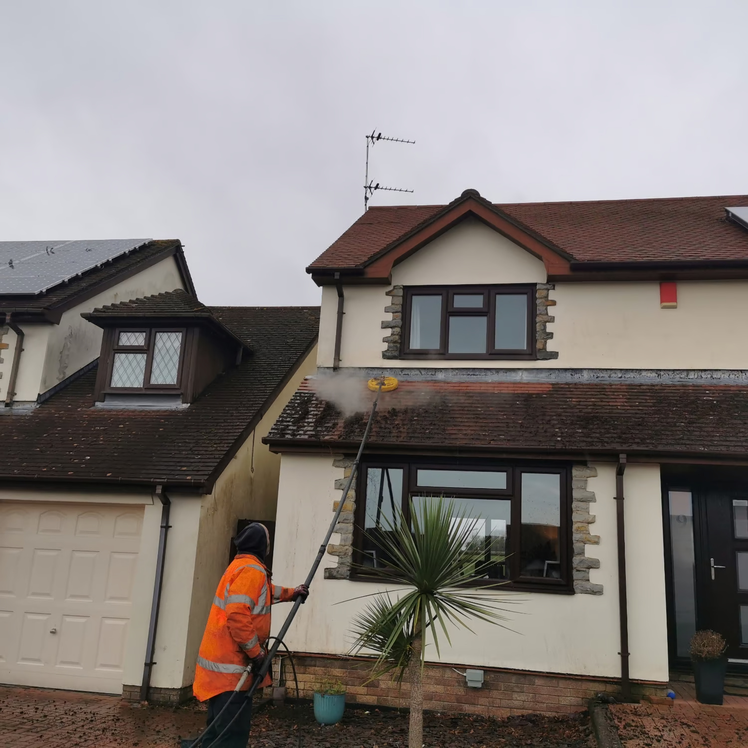 Gutter cleaning Barry